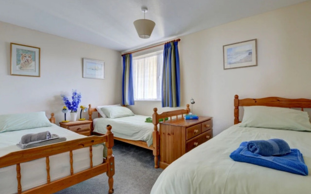 Flat 28 Clifton Court Croyde