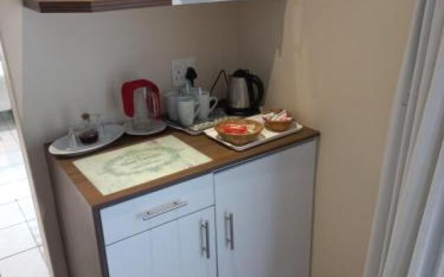 Woodleigh Guest Lodge