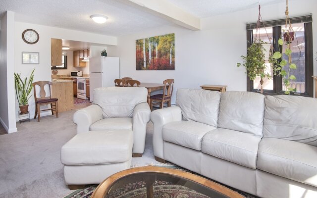 West Vail Riverfront Lodging, Colorado