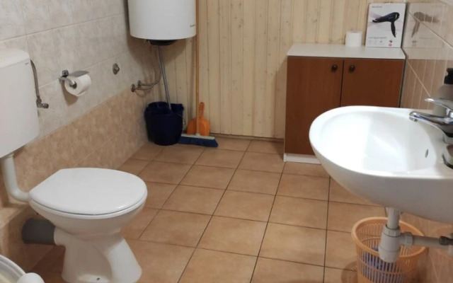 Nives - Great Location - A1