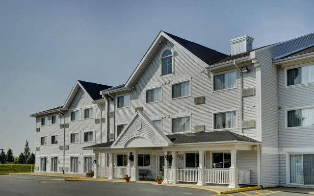 Lakeview Inns & Suites