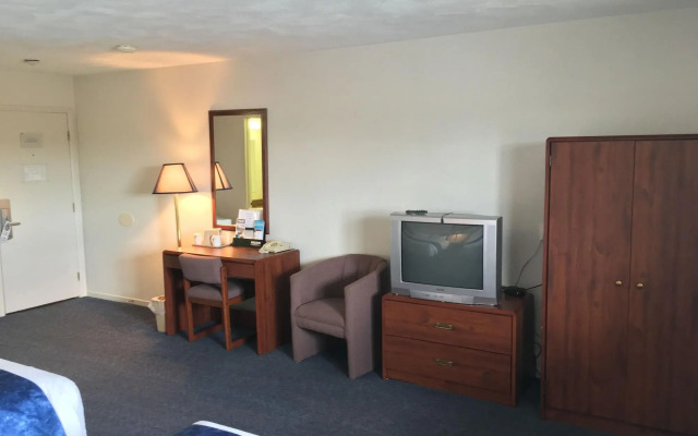 Fairway Inn