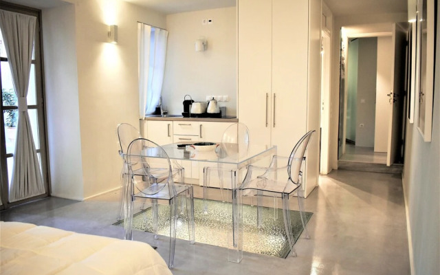 Acropolis Suites