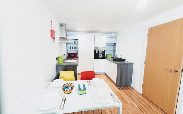 Solo Living - The Plaza