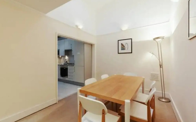 Spacious, Bright 3 Bed in South Kensington