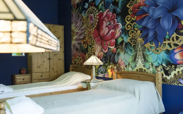 Vibrant 3 Bedroom Apartment In The Pulsing Heart Of Budapest