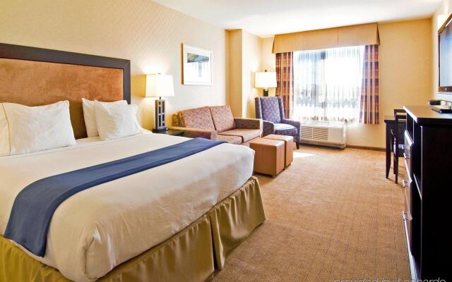 Holiday Inn Express Hotel & Suites Riverport Richmond, an IHG Hotel