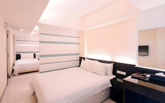 Kiwi Express Hotel - Kaohsiung Station