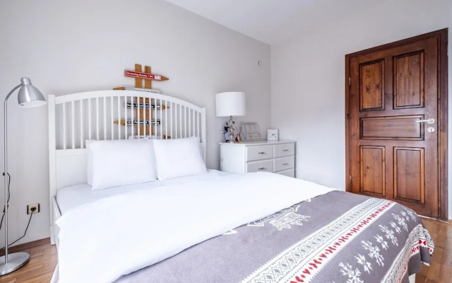 Sleek Villa With Backyard and Sapanca Lake View