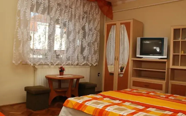 Alice Apartman