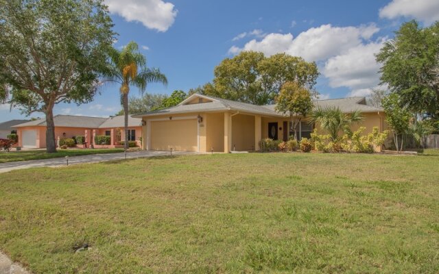 Sunny Days Bradenton Pool Home Minutes From Local Beaches 2 Bedroom Home by Redawning