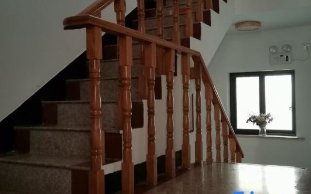 Yuxian Yangyue Caotang Homestay