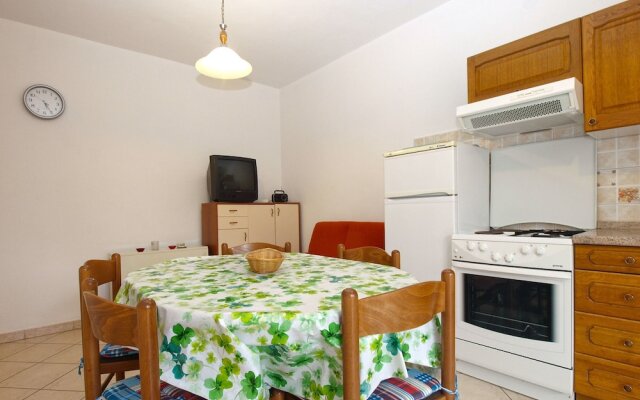 Apartment 1858