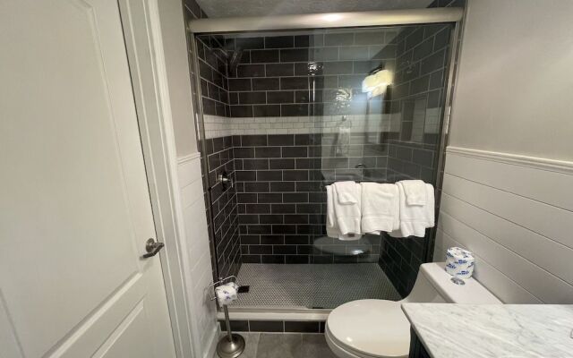 Smoky Mountain Bearadise w Pool.