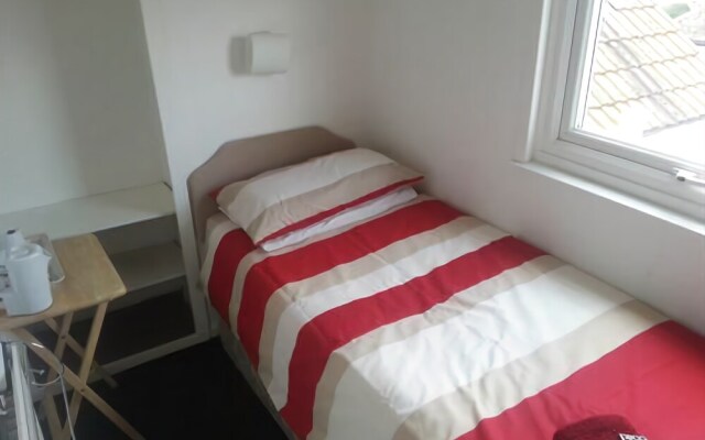 Kirribilli Guest House