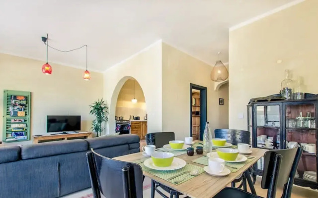 Retro Designer Homelike Apartment - Close to Beach