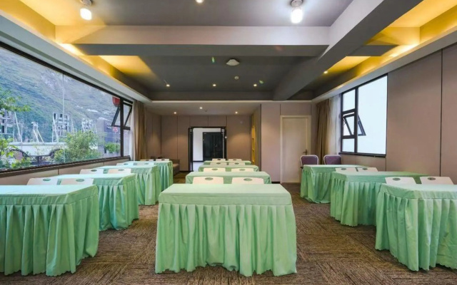 Xana Lite Ganzi Luding Yanan Road – Restaurant – Luding