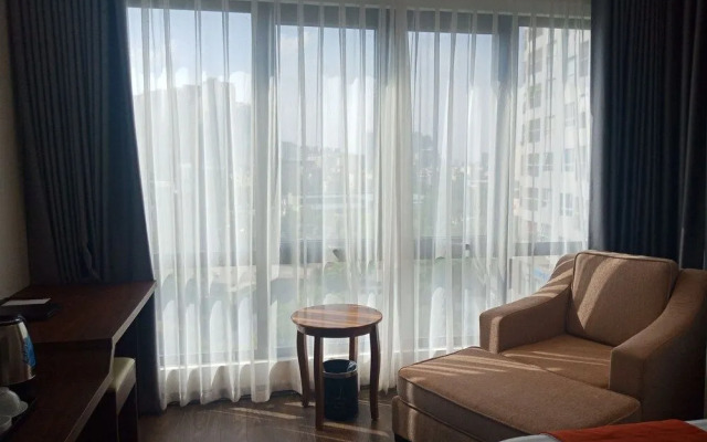 Luckful Hotel