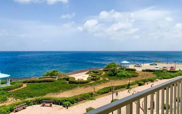 Seafront apartment in Gozo, Marsalforn
