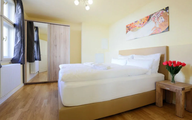 Amaroo Apartments BB 40