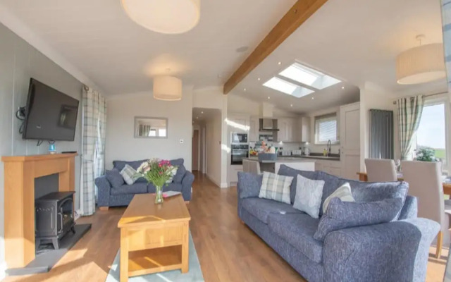 Luxury Family Beechwood Lodge With hot tub