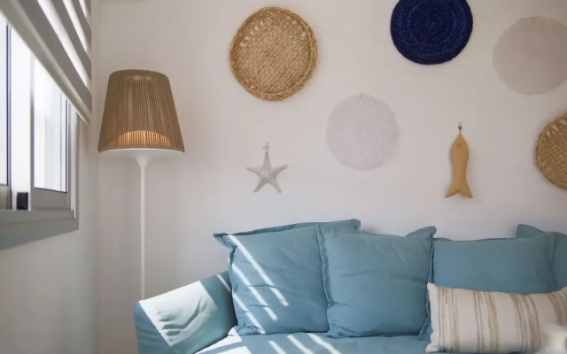 Phaedrus Living: Seaside Luxury Flat Lighthouse 68