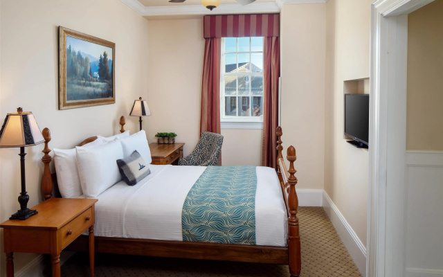 Historic Boone Tavern Hotel and Restaurant
