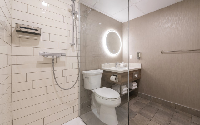 Hotel & Suites Le Dauphin Quebec