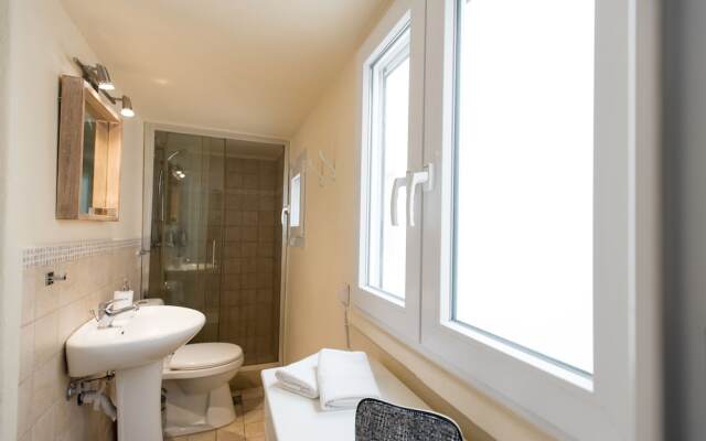 Mykonos Old Harbor Suite