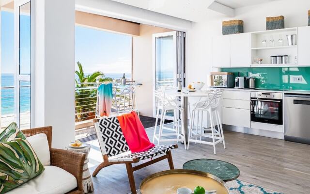 Beautiful Holiday Apartment Overlooking the Beach Modoco