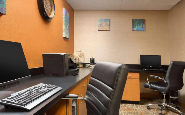 Country Inn & Suites by Radisson, Wolfchase-Memphis, TN