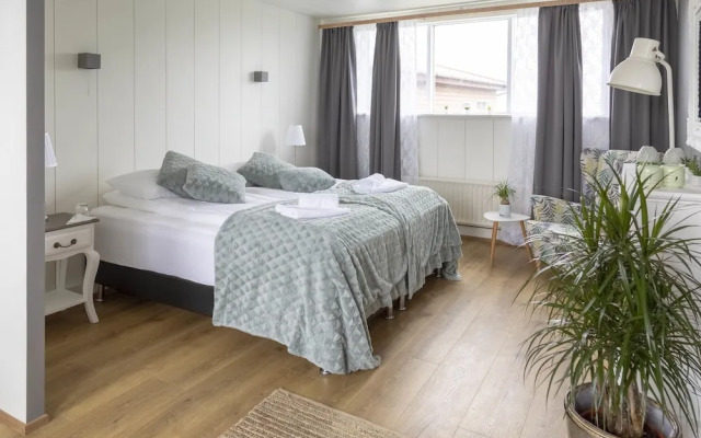 Private and peaceful one room apartments