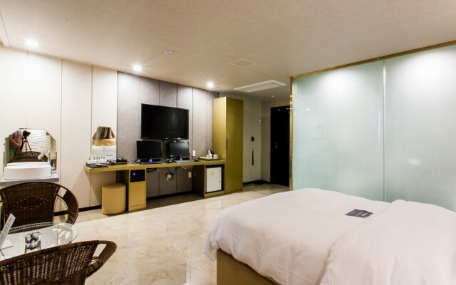 Urban Hotel & Golf