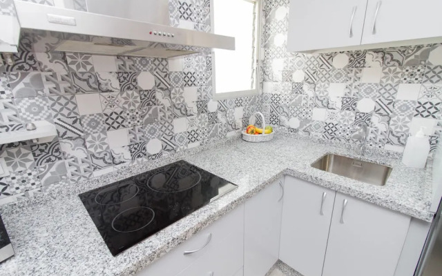 Modish 3 bedroom Apartment in Malaga by La RecepciÃ³n