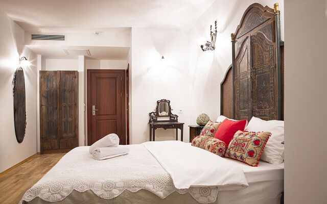 Oriella Hotel
