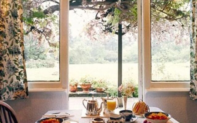Holdfast Cottage Hotel