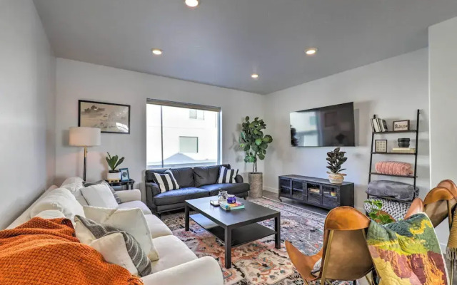 Modern Mountain Townhome - Ski Nearby