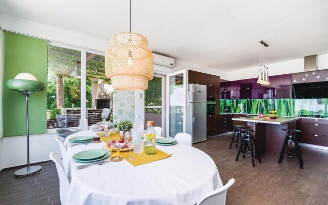 Awesome Home in Zadar With Wifi and 3 Bedrooms