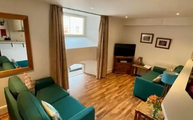 Stunning Spacious Apartment on River Ness