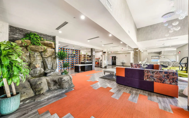 Hy-Lo Hotel