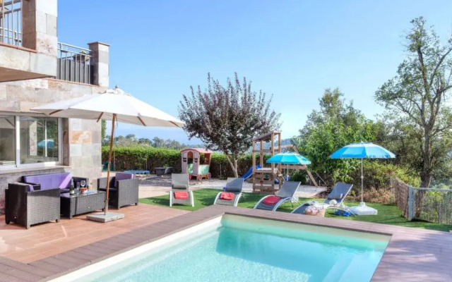 House Atenea Lloret de Mar