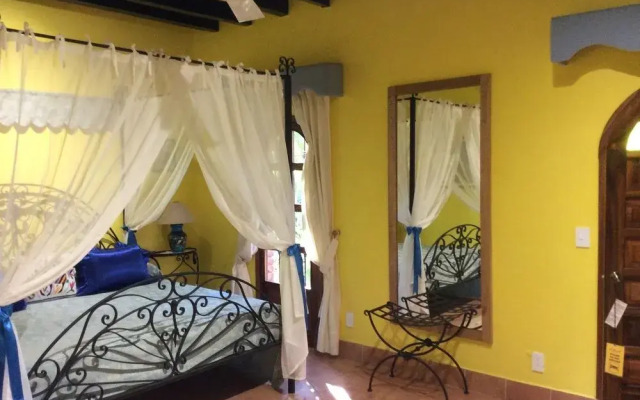 Hotel Suites La Hacienda