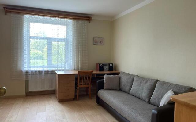 Spacious 3 bedroom apartment in great location
