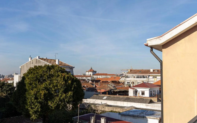 Alvaro's Charming Loft by MP