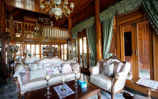 Royal Thai Villas