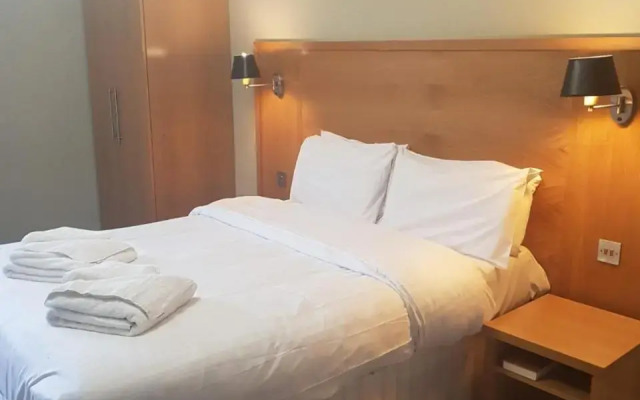 Marsh Farm Hotel