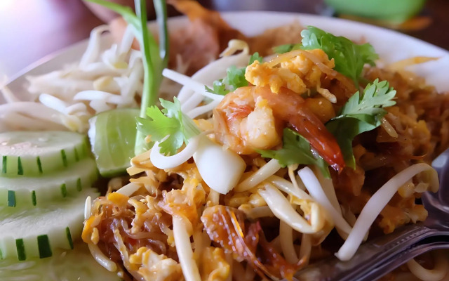 Baan Khun Yaai Mai Khun Ta