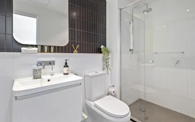 Collingwood Cool 2-bed, Balcony, Gym, Rooftop