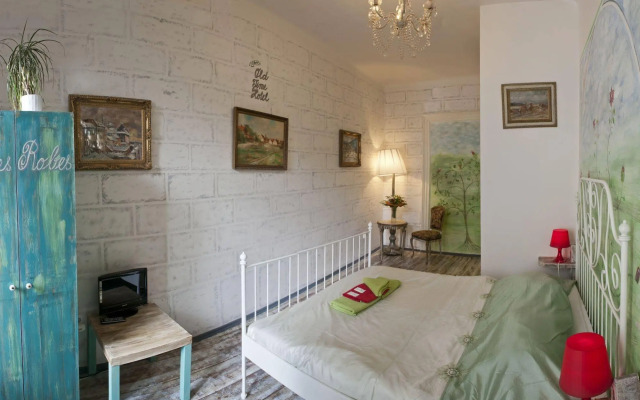 Old Time Hotel
