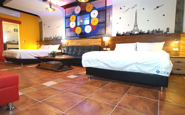 7M2 Hostel